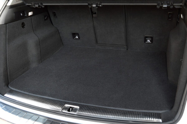 Vinorico Tesla Model Y Juniper 2025+ Under Boot Mat | Custom-fit Premium Protection