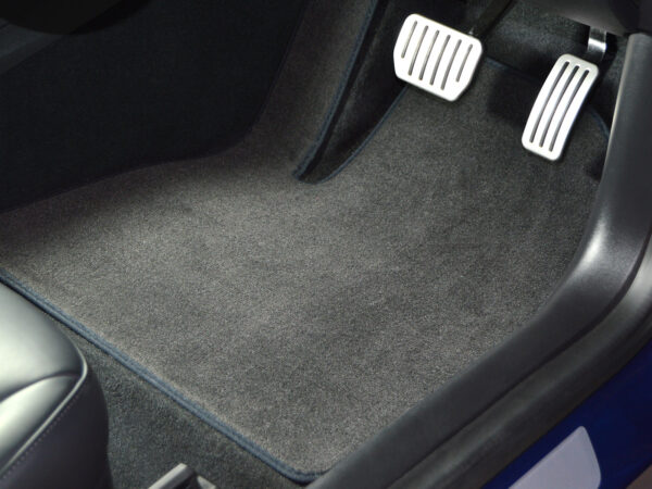 Vinorico Jaguar XF 2015+ Car Mats | Graphite Super with Black Trim & Carpet Heelpad