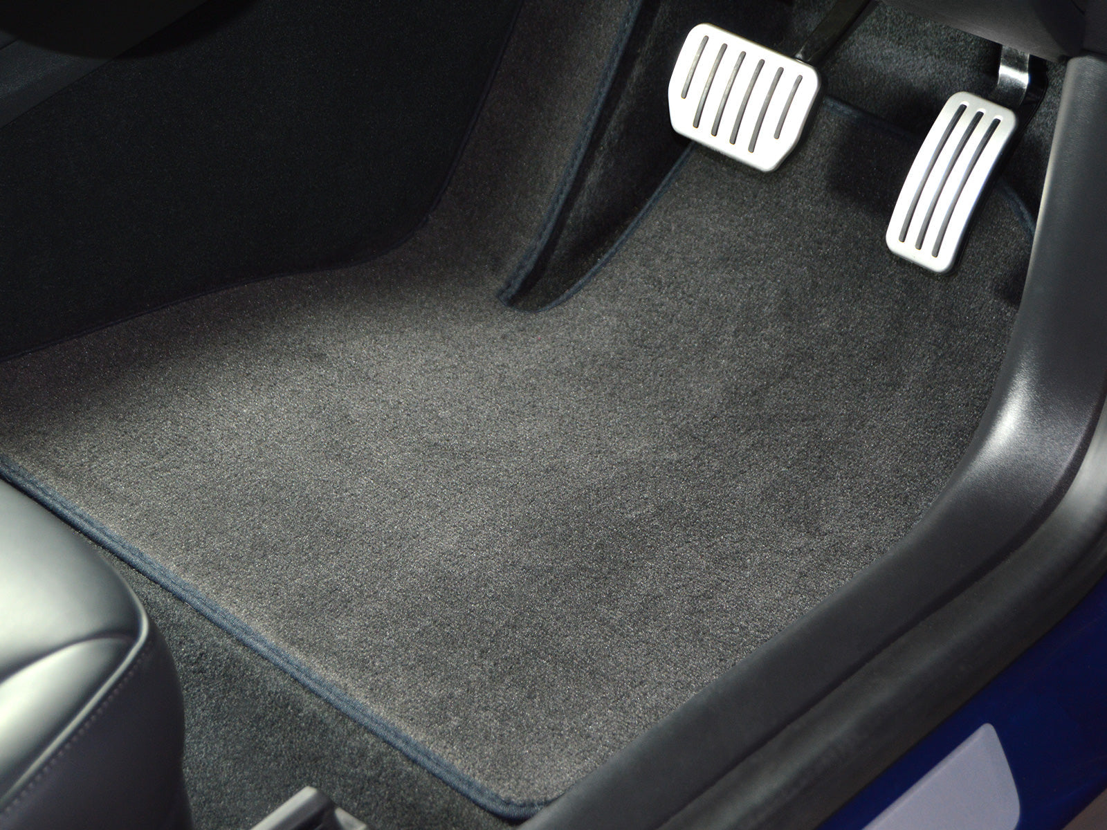 Vinorico Jaguar XF 2015+ Car Mats | Graphite Super with Black Trim & Carpet Heelpad